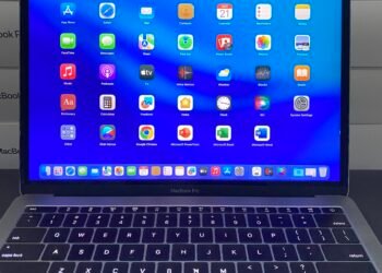 5 Alasan MacBook Pro 2017 Bekas Masih Terbaik & Termurah Tahun Ini